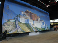 hanging the backdrop at shoreline amplhtheater